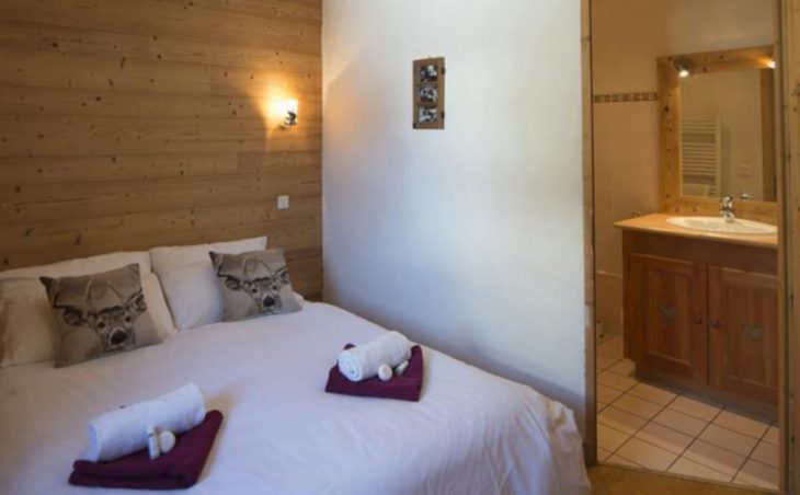 Chalet Amelie, Val d'Isere, Double Bed